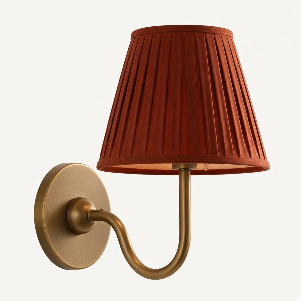 Luvora 1 Head · Brass · Red Pleated
