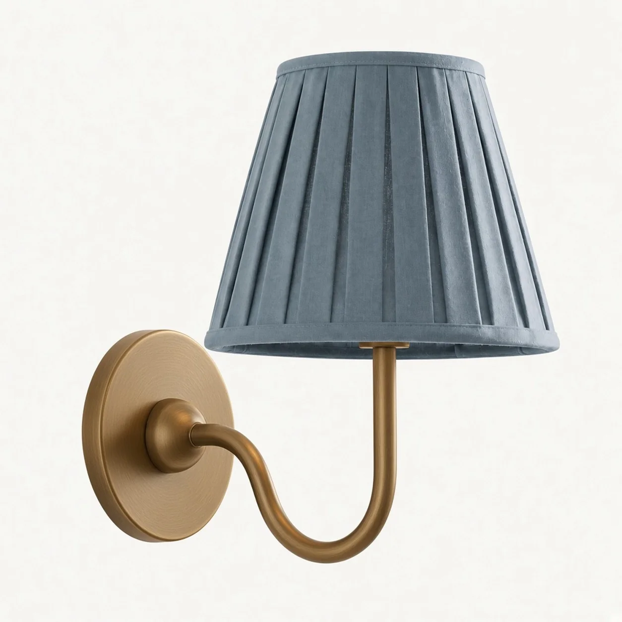 Luvora 1 Head · Brass · Dusty Blue Pleated