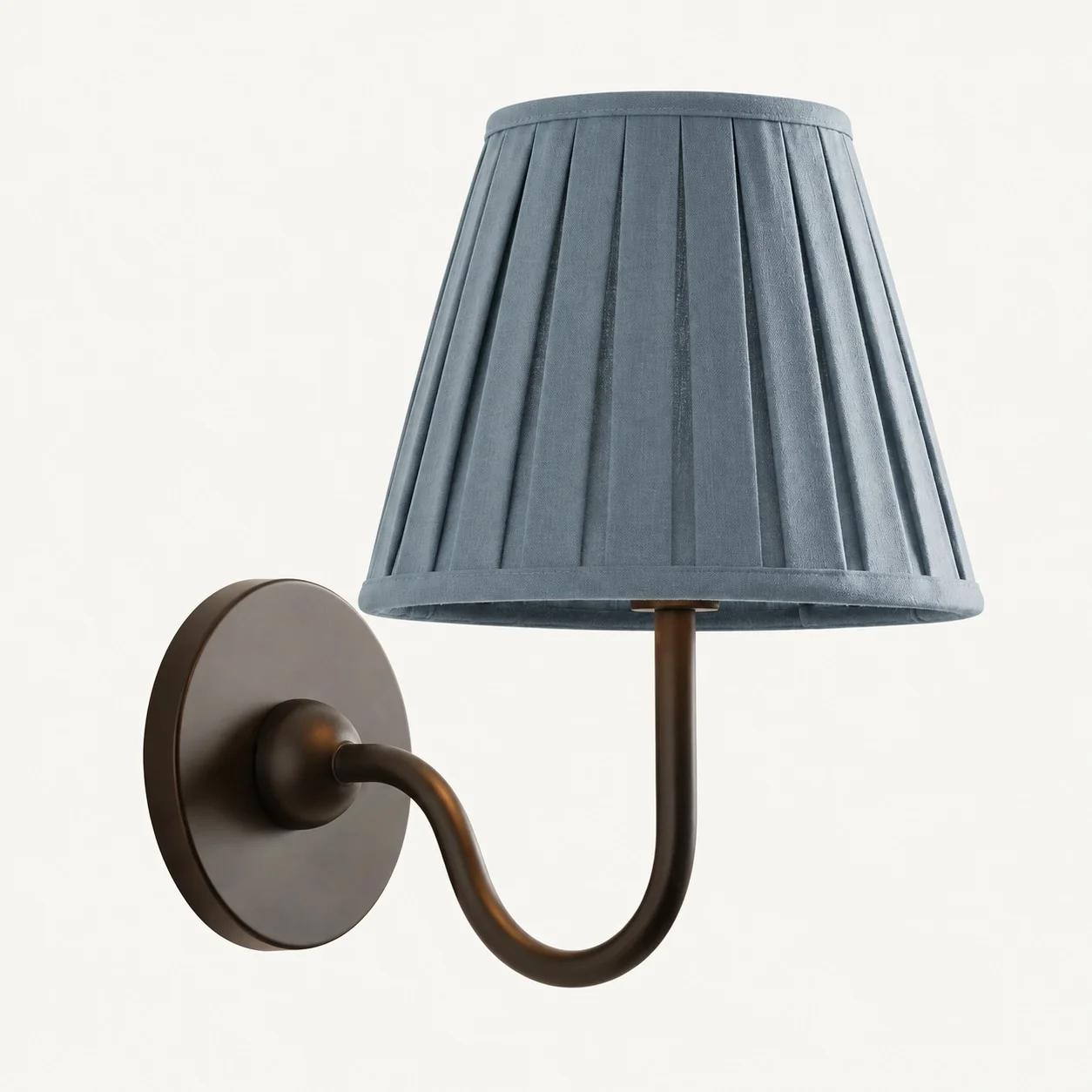 Luvora 1 Head · Matte Black · Dusty Blue Pleated