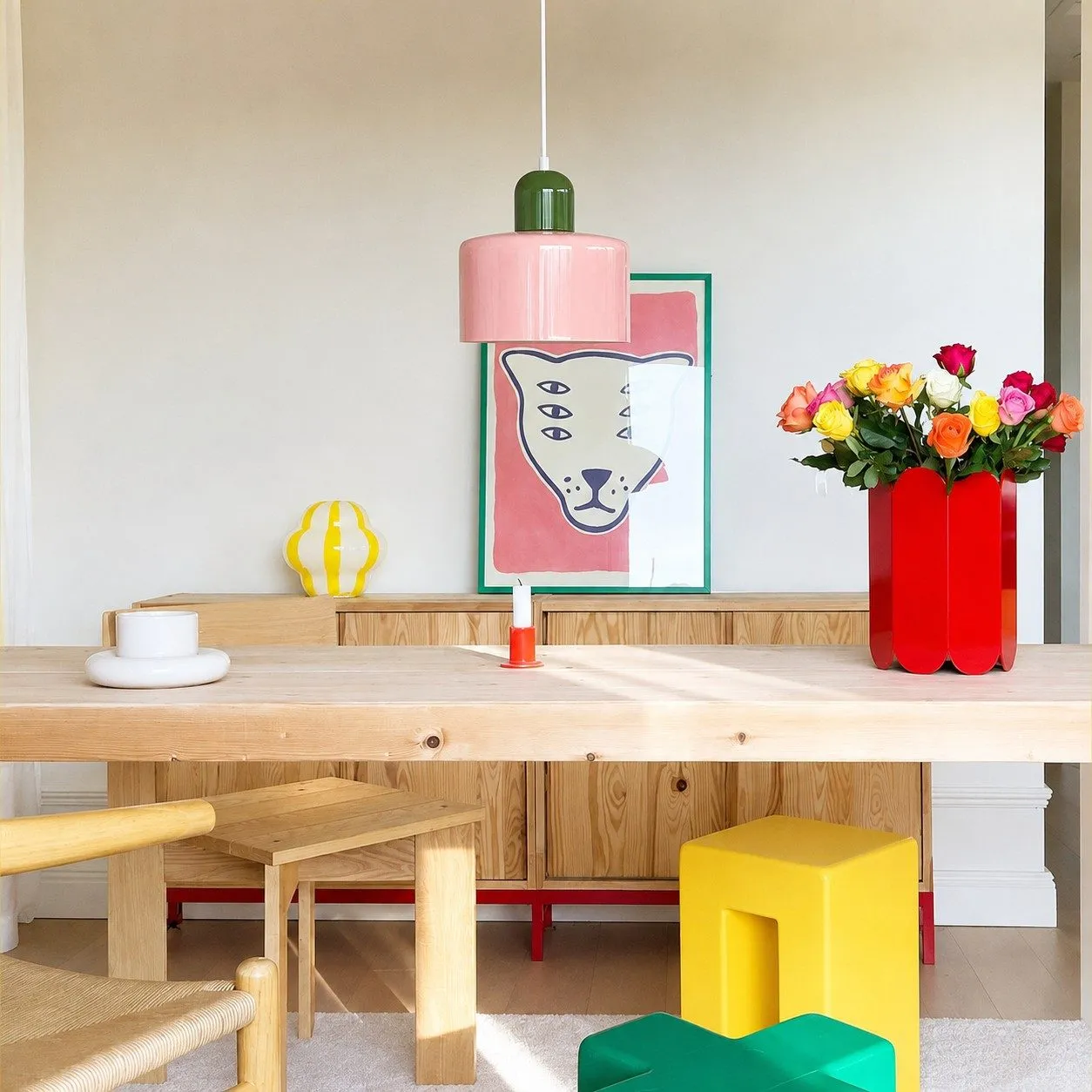 Suspension Morandi dans un intérieur