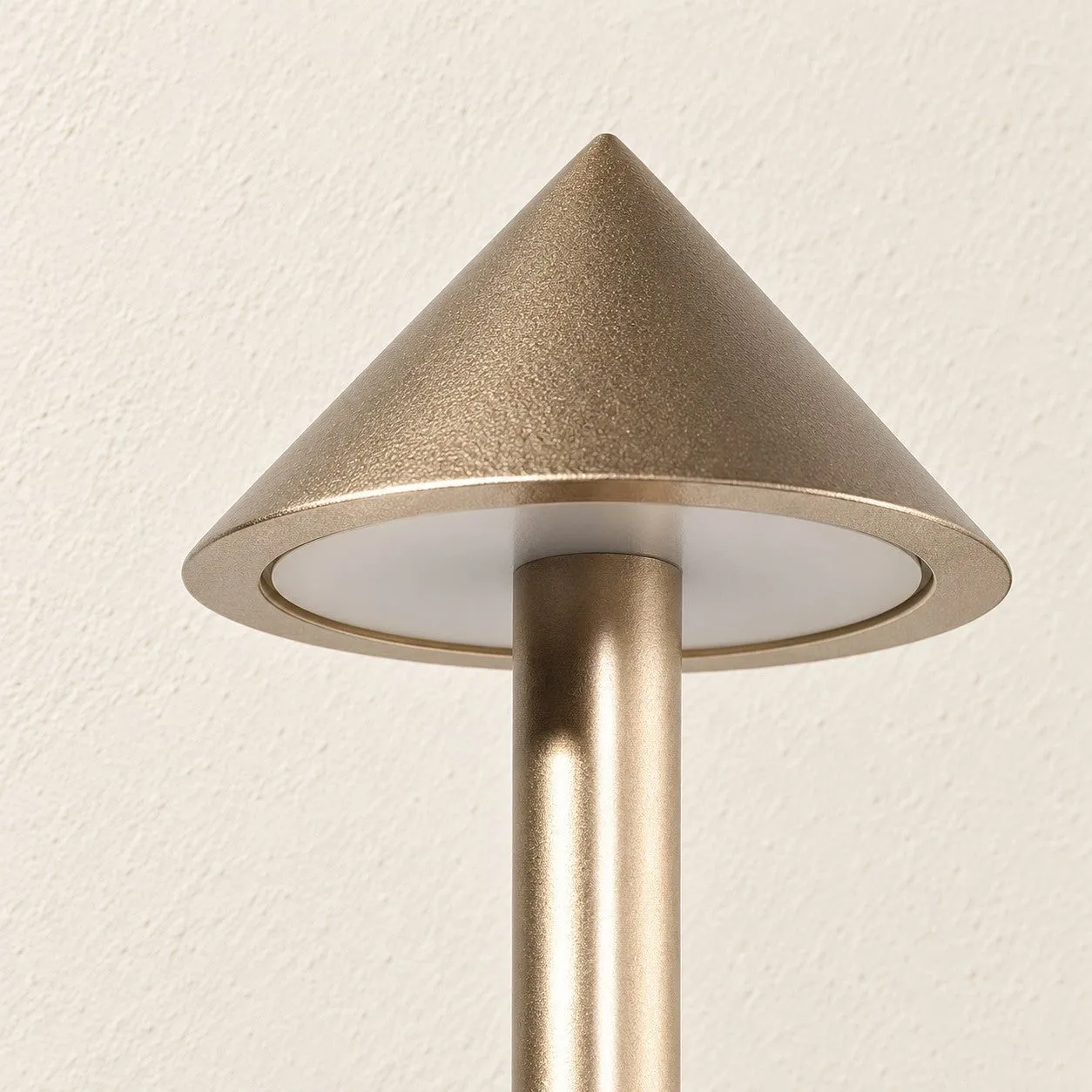Modern Design LED Touch Rechargeable Table Lamp