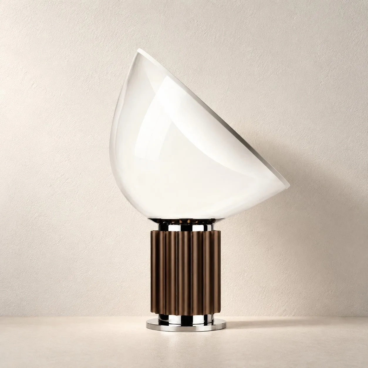 Bowlum Modern Bowl Shaped Glass Table Lamp