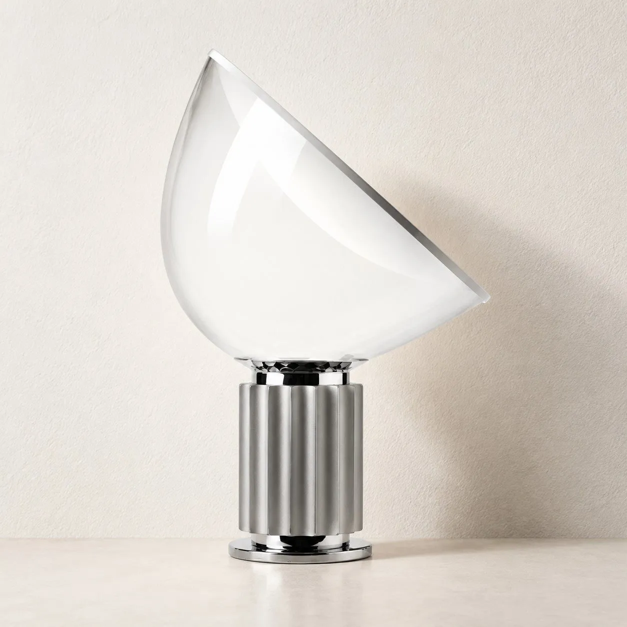 Bowlum Modern Bowl Shaped Glass Table Lamp