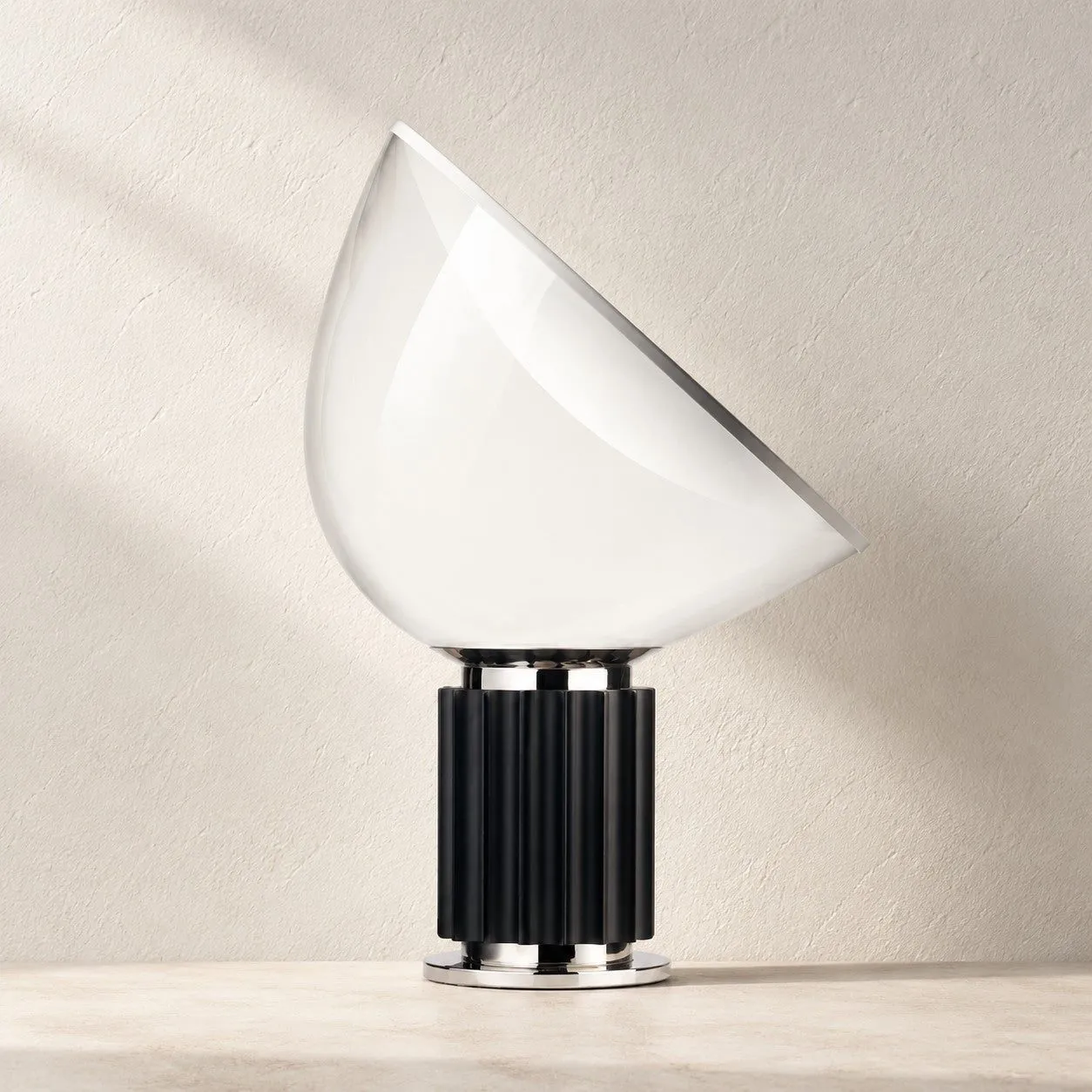 Bowlum Modern Bowl Shaped Glass Table Lamp