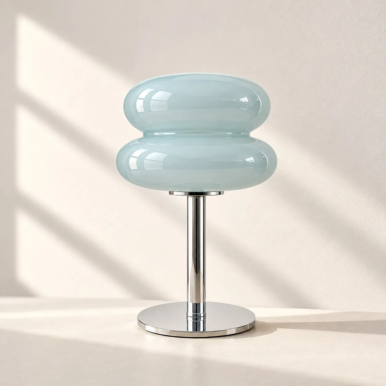 Lampe de table en verre bleu clair